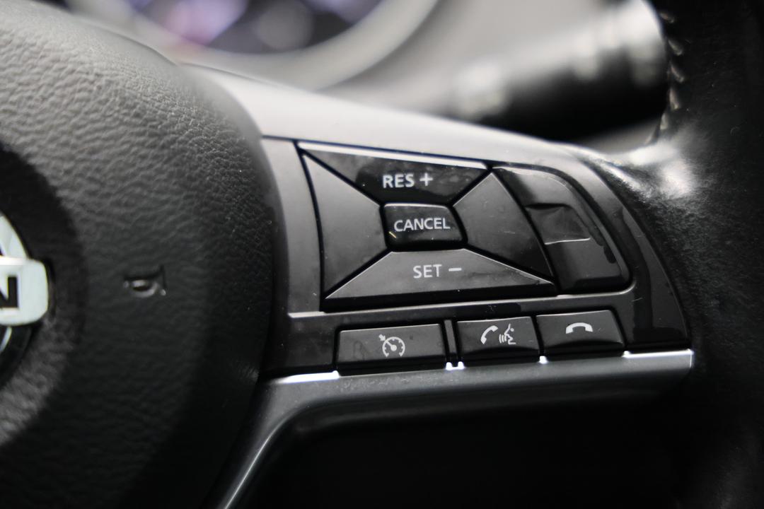 2017 Nissan Qashqai St-l, Automatic, 136466 km, On-Roof Controls/Sunglass holder