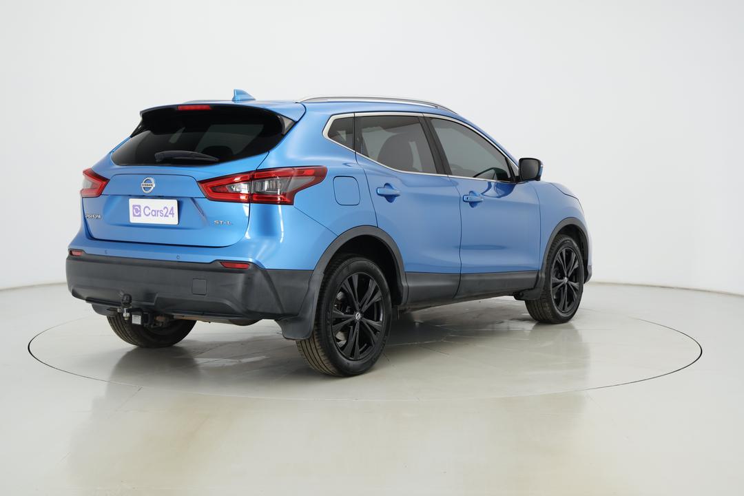 2017 Nissan Qashqai St-l, Automatic, 136466 km, Right Back Diagonal (45- Degree) View