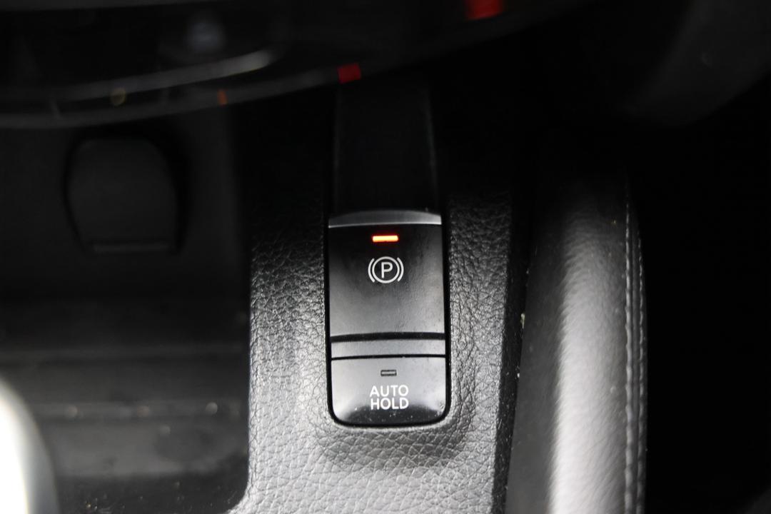 2017 Nissan Qashqai St-l, Automatic, 136466 km, Infotainment System