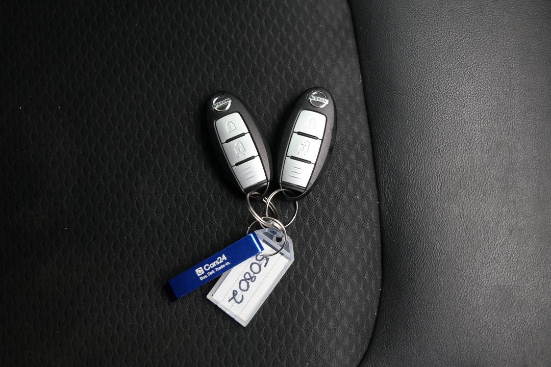 2017 Nissan Qashqai St-l, Automatic, 136466 km, Drivers Side Door Panel Controls