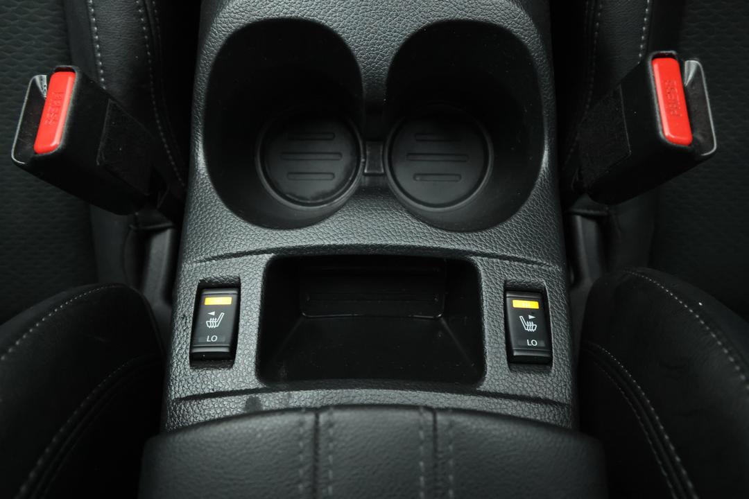 2017 Nissan Qashqai St-l, Automatic, 136466 km, Center Console
