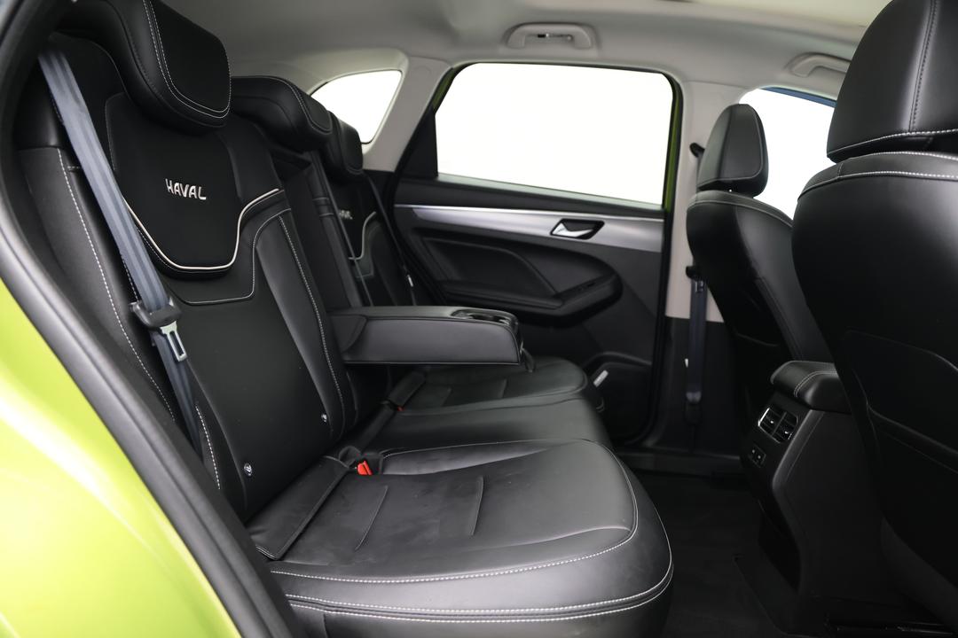 2022 GWM Haval Jolion Ultra, Automatic, 58323 km, Right Side Rear Door Cabin View