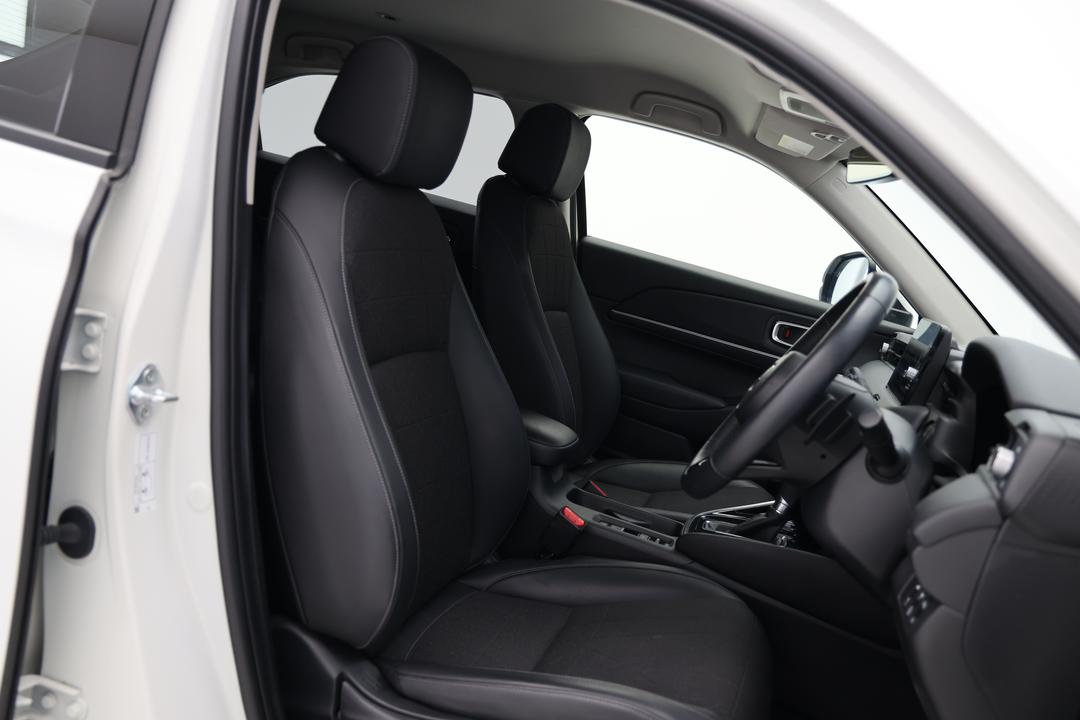 2023 Honda HR-V E:hev L, Automatic, 32707 km, Pedals and Footmat