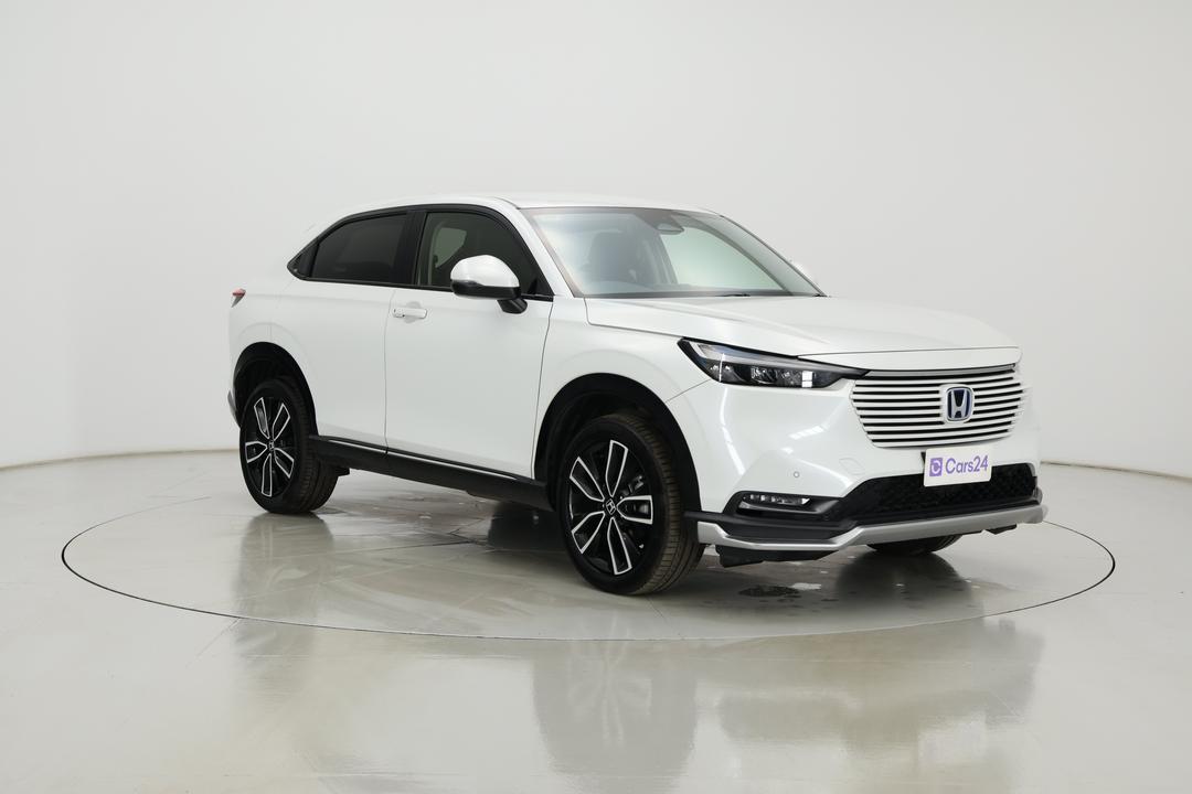 2023 Honda HR-V E:hev L, Automatic, 32707 km, Right Front Diagonal (45- Degree) View