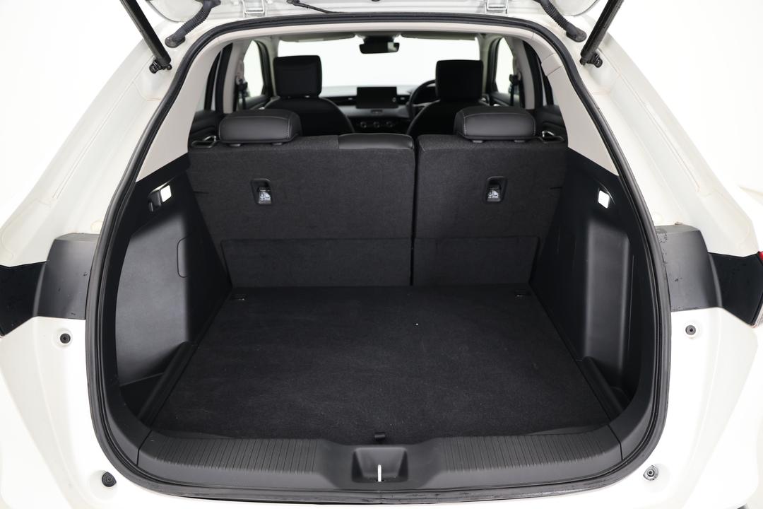 2023 Honda HR-V E:hev L, Automatic, 32707 km, Boot Inside View