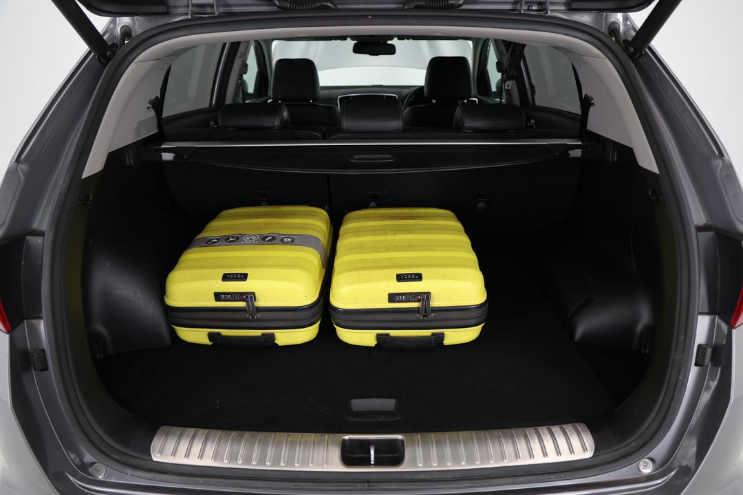 2016 Kia Sportage Gt-line (AWD), Automatic, 93321 km, Boot Inside View with Luggage