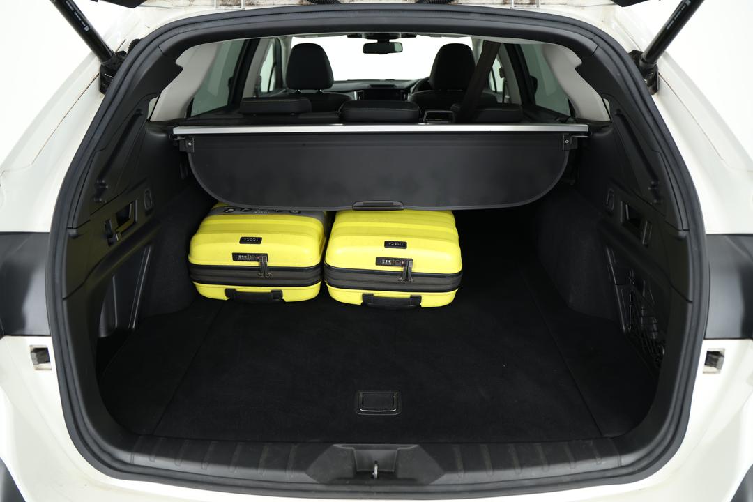 2021 Subaru Outback AWD Sport, Automatic, 102614 km, Boot Inside View with Luggage