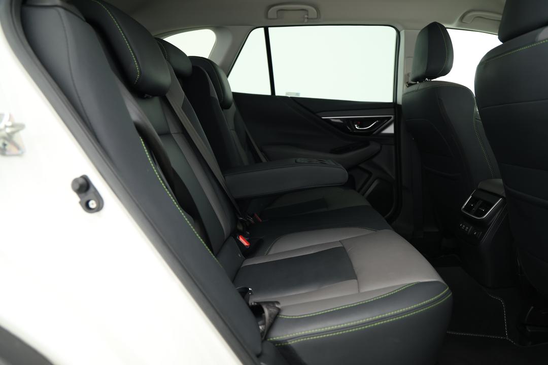 2021 Subaru Outback AWD Sport, Automatic, 102614 km, Right Side Rear Door Cabin View