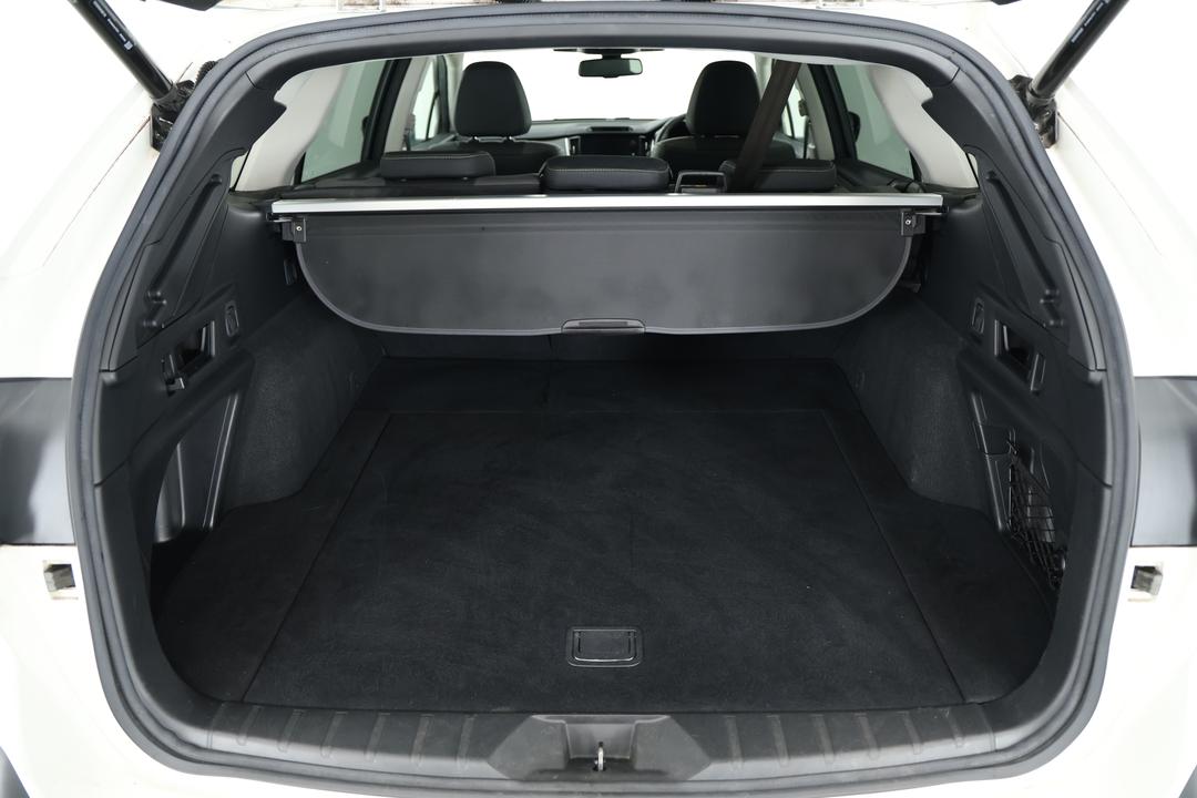 2021 Subaru Outback AWD Sport, Automatic, 102614 km, Boot Inside View