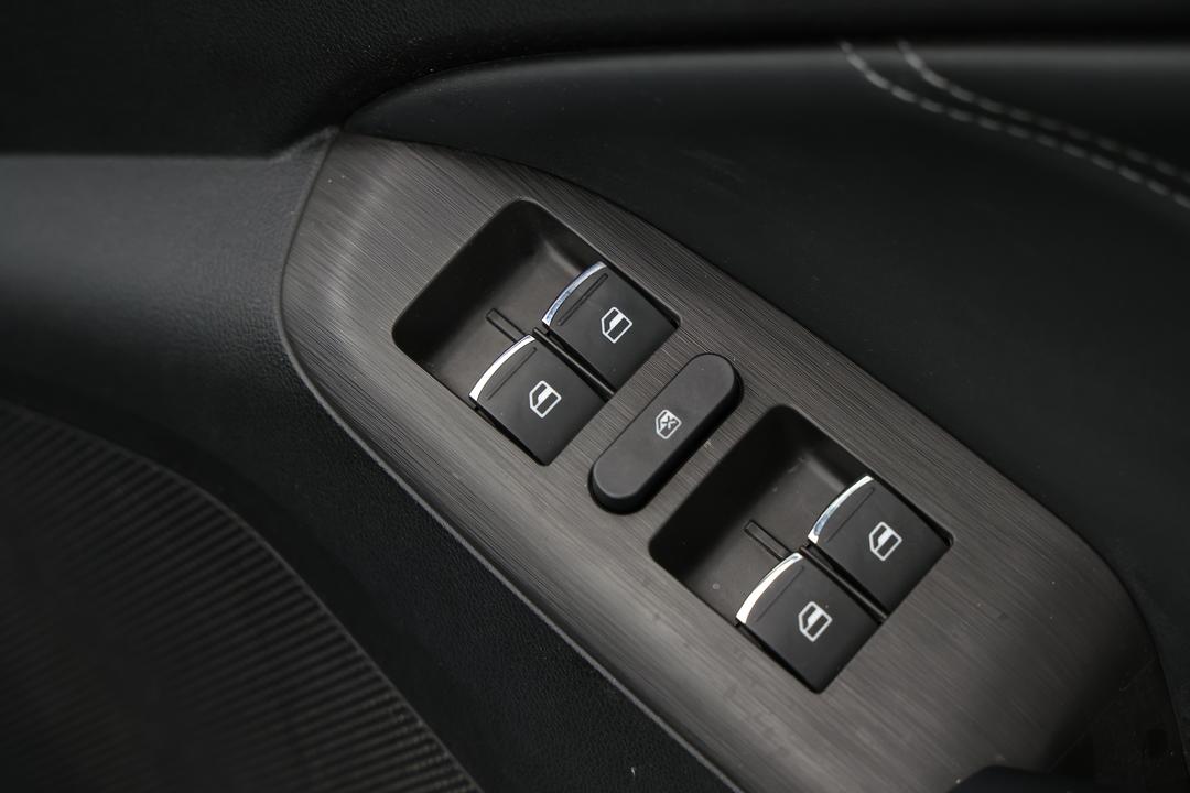 2021 GWM Ute Cannon (4x4), Automatic, 91152 km, Drivers Side Door Panel Controls