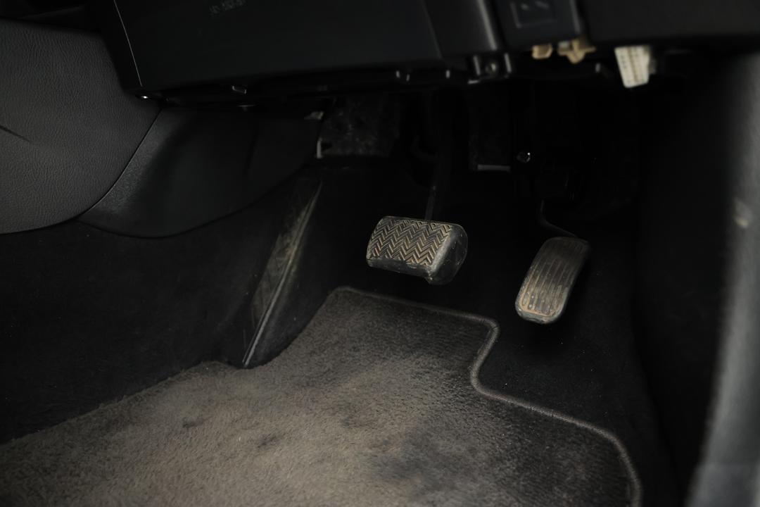 2019 Toyota C-HR Koba (2WD), Automatic, 92220 km, Pedals and Footmat