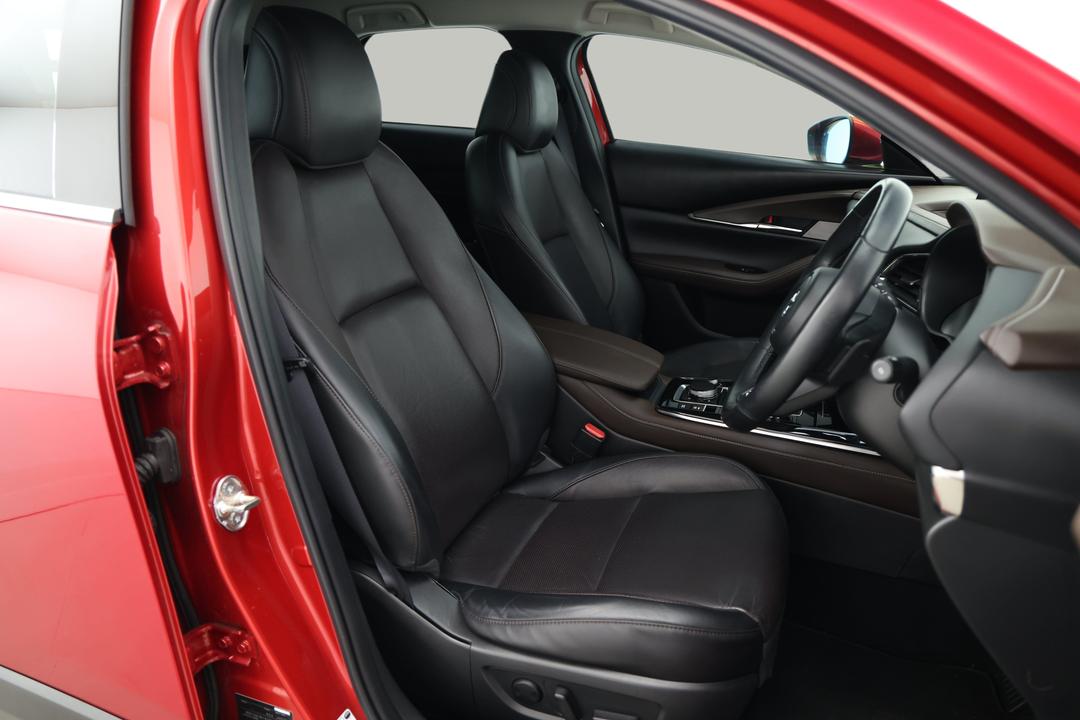 2020 Mazda CX-30 G20 Astina (FWD), Automatic, 24201 km, Right Side Front Door Cabin View