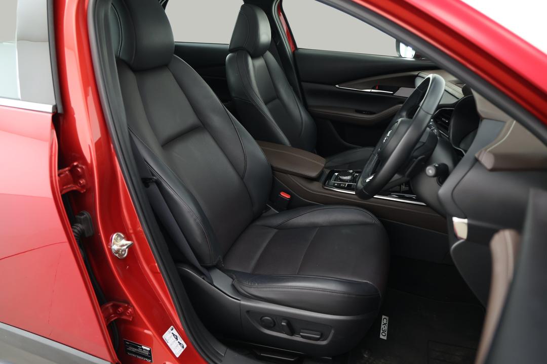 2021 Mazda CX-30 G20 Astina (FWD), Automatic, 24571 km, Right Side Front Door Cabin View