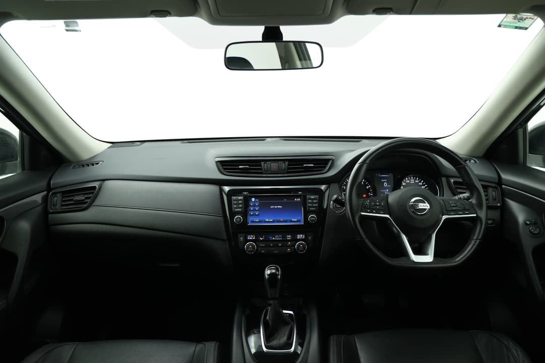 2017 Nissan X-trail St-l (FWD), Automatic, 109609 km, Dashboard View