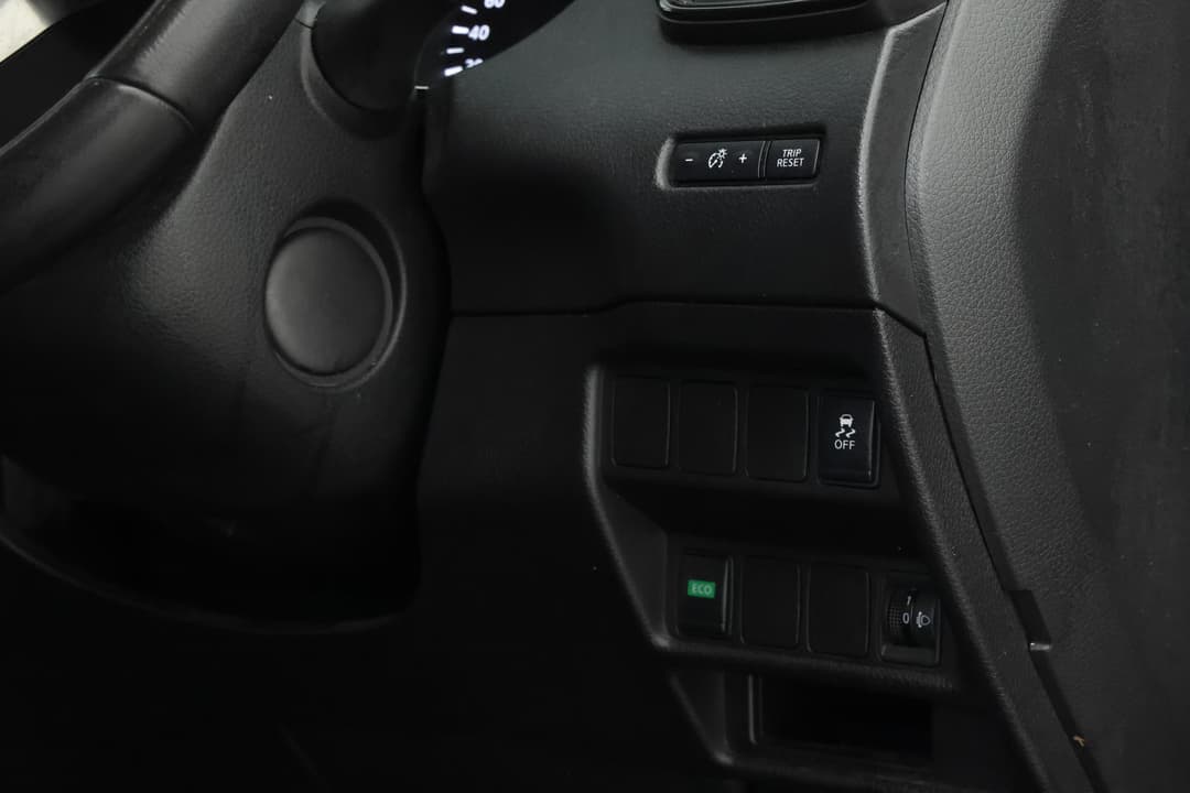 2017 Nissan X-trail St-l (FWD), Automatic, 109609 km, Utility Switches/Buttons