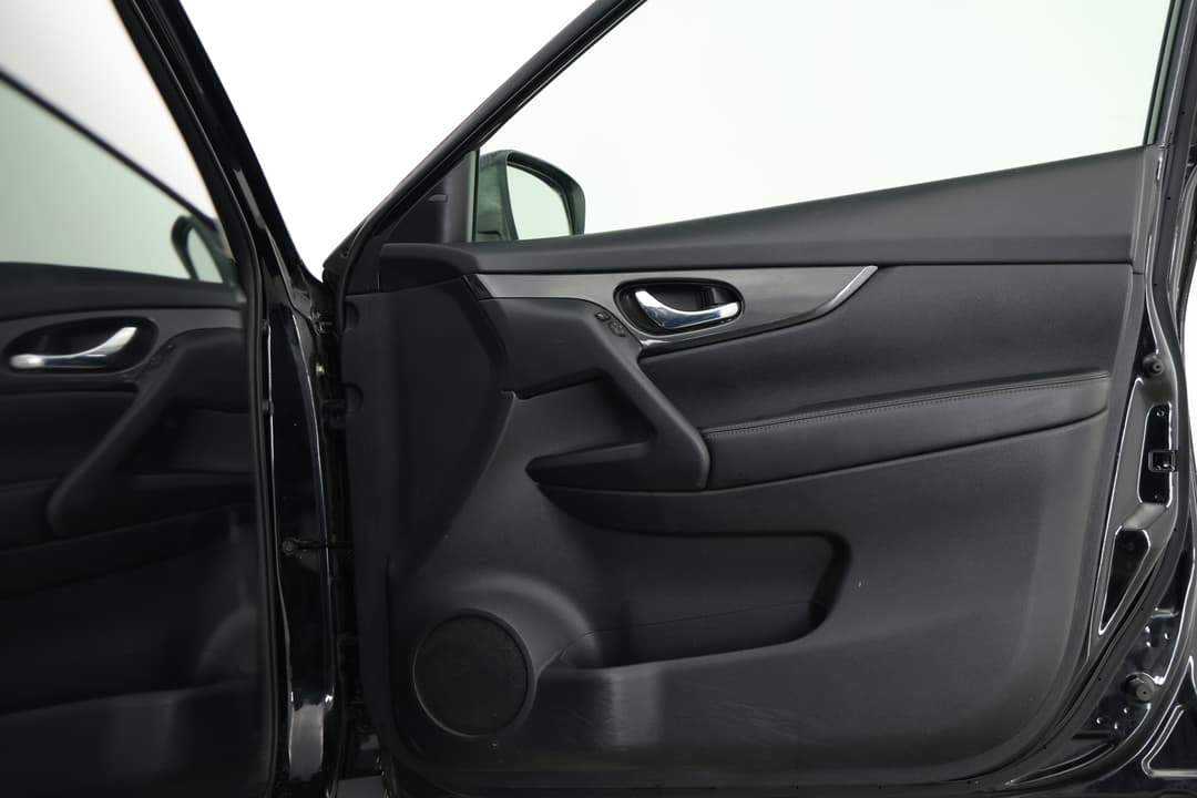 2017 Nissan X-trail St-l (FWD), Automatic, 109609 km, Speaker View