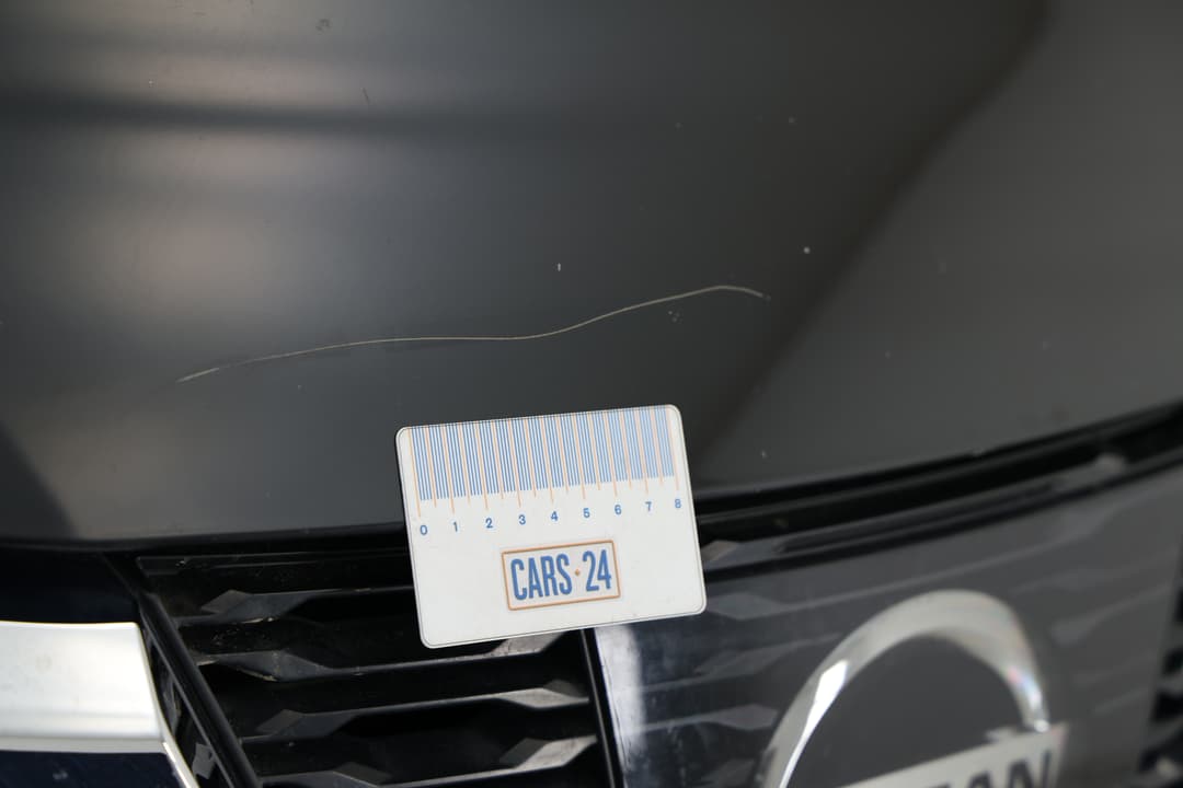 2017 Nissan X-trail St-l (FWD), Automatic, 109609 km, Bonnet Scratch
