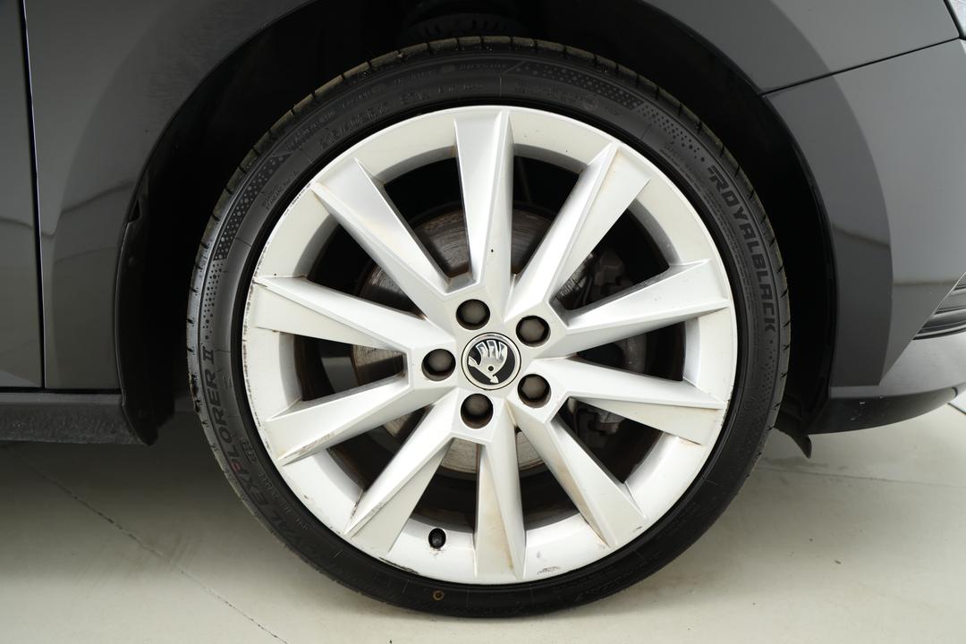 2019 SKODA Fabia 81 Tsi, Automatic, 66379 km, Right Front Wheel