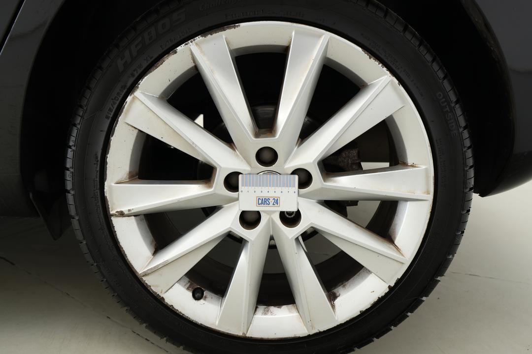 2019 SKODA Fabia 81 Tsi, Automatic, 66379 km, Wheels Rim Rear LHS Gutter Rash
