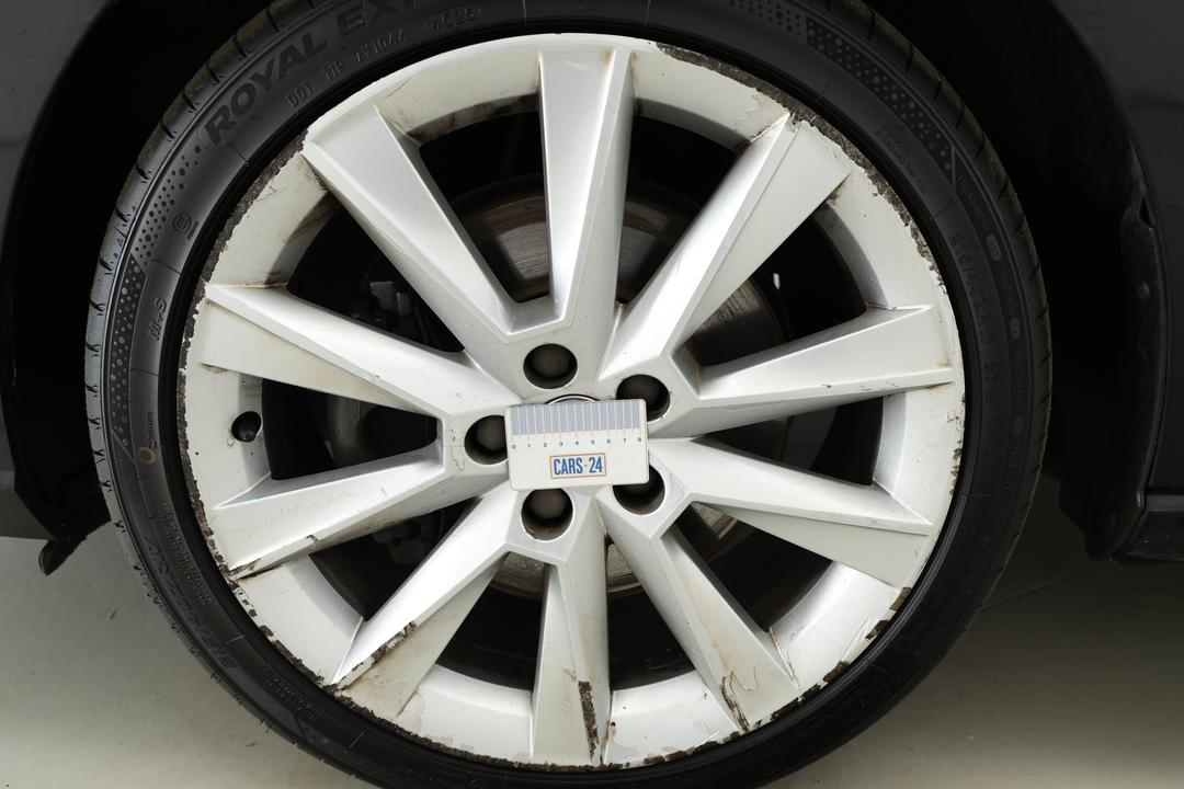 2019 SKODA Fabia 81 Tsi, Automatic, 66379 km, Wheels Rim Rear RHS Gutter Rash