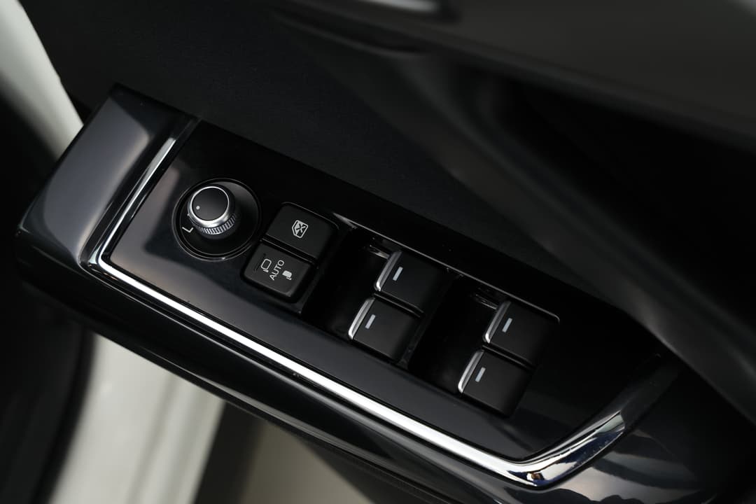 2019 Mazda CX-9 Sport (FWD), Automatic, 92325 km, Drivers Side Door Panel Controls