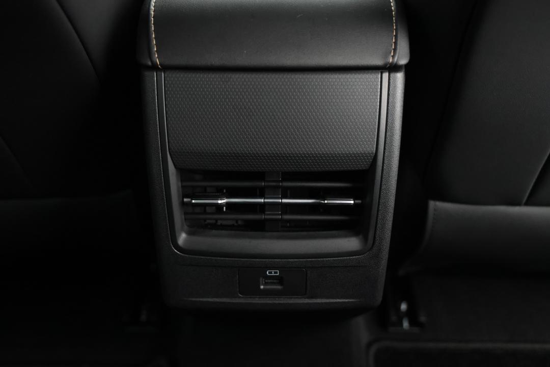 2025 Chery C5 Ultimate, Automatic, 4412 km, Rear A/C Vent