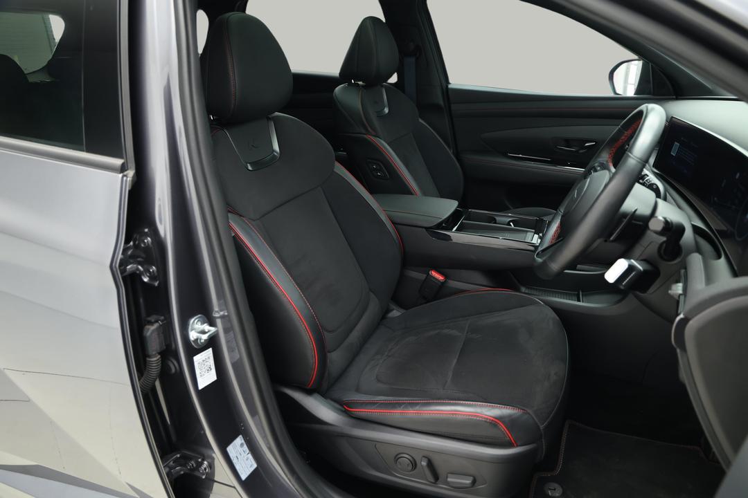 2025 Hyundai Tucson Premium N Line Hybrid (AWD), Automatic, 32535 km, Right Side Front Door Cabin View