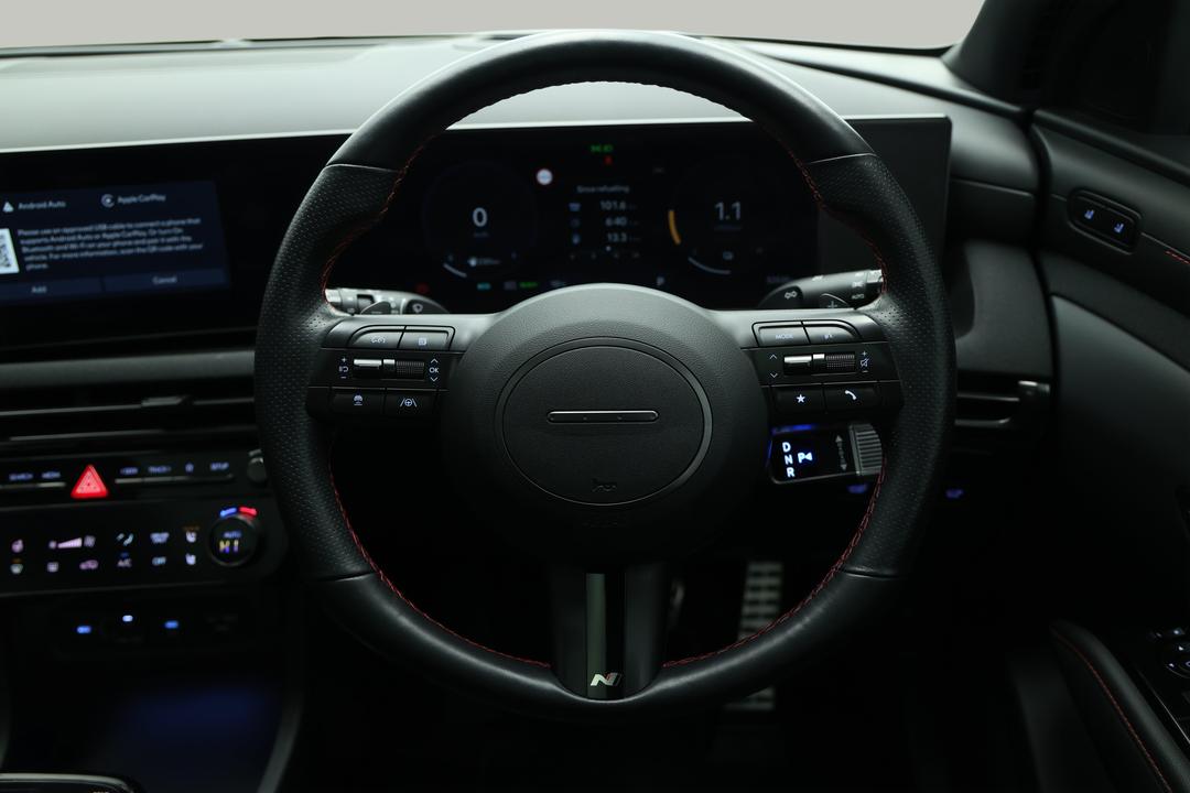 2025 Hyundai Tucson Premium N Line Hybrid (AWD), Automatic, 32535 km, Steering Wheel Close-up
