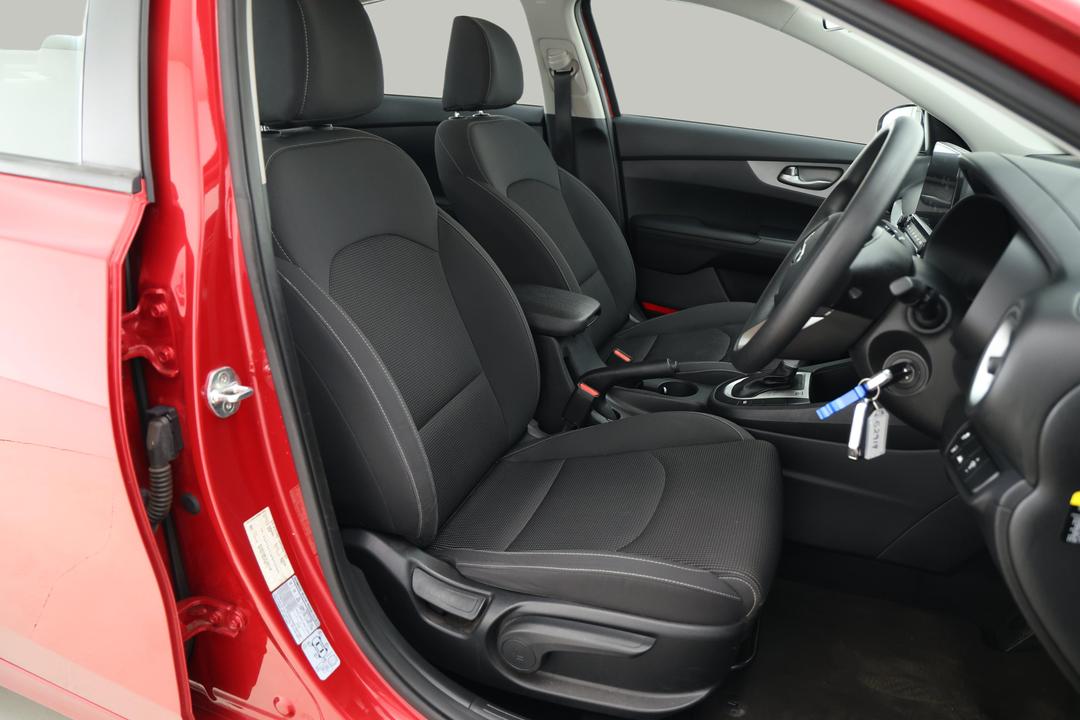 2020 Kia Cerato S, Automatic, 47333 km, Right Side Front Door Cabin View