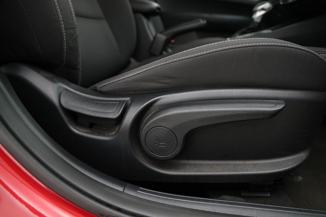 2020 Kia Cerato S, Automatic, 47333 km, Drivers Side Adjustment Panel