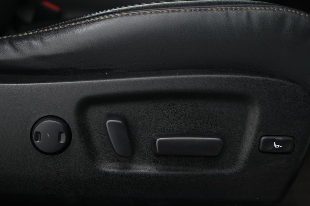 2019 Toyota Kluger Gxl (4x2), Automatic, 102575 km, Drivers Side Adjustment Panel