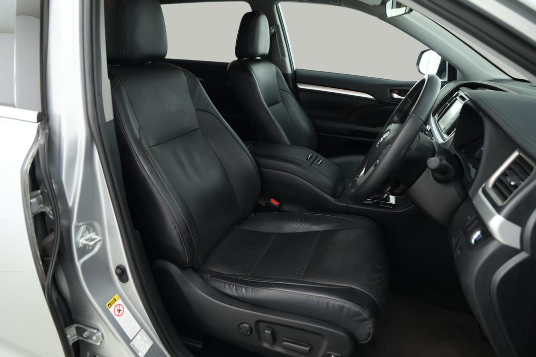 2019 Toyota Kluger Gxl (4x2), Automatic, 102575 km, Right Side Front Door Cabin View