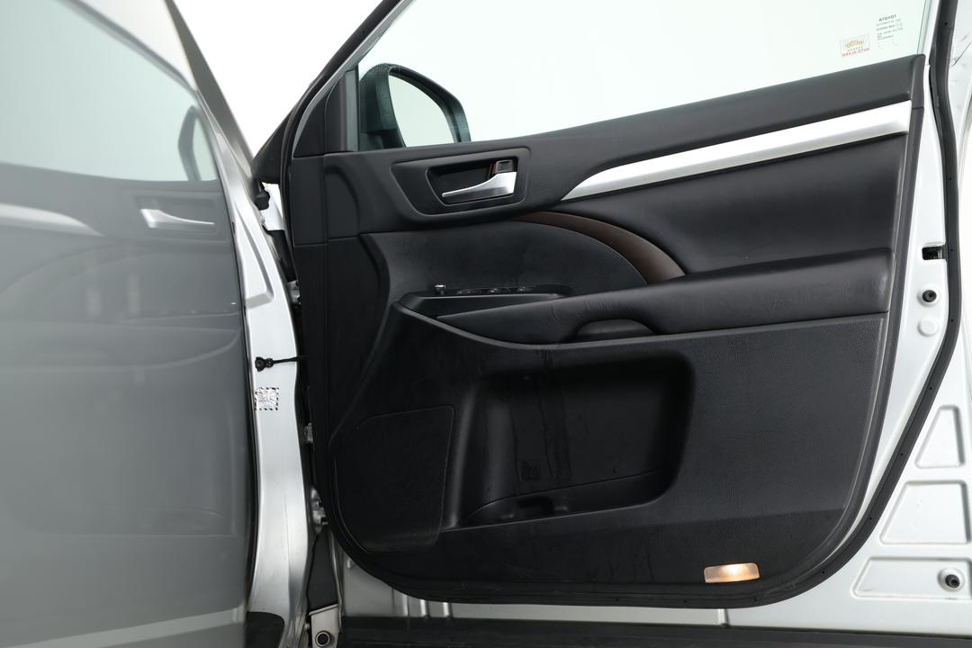 2019 Toyota Kluger Gxl (4x2), Automatic, 102575 km, Speaker View