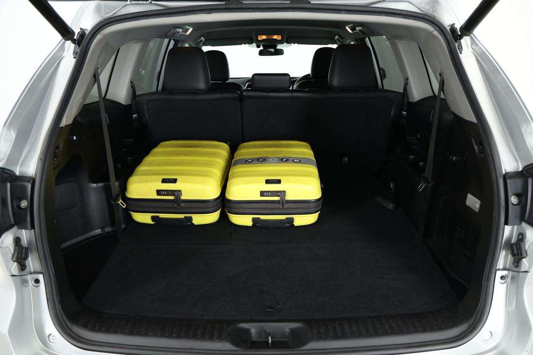 2019 Toyota Kluger Gxl (4x2), Automatic, 102575 km, Boot Inside View with Luggage