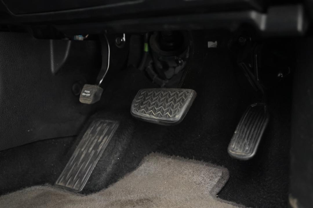 2019 Toyota Kluger Gxl (4x2), Automatic, 102575 km, Pedals and Footmat