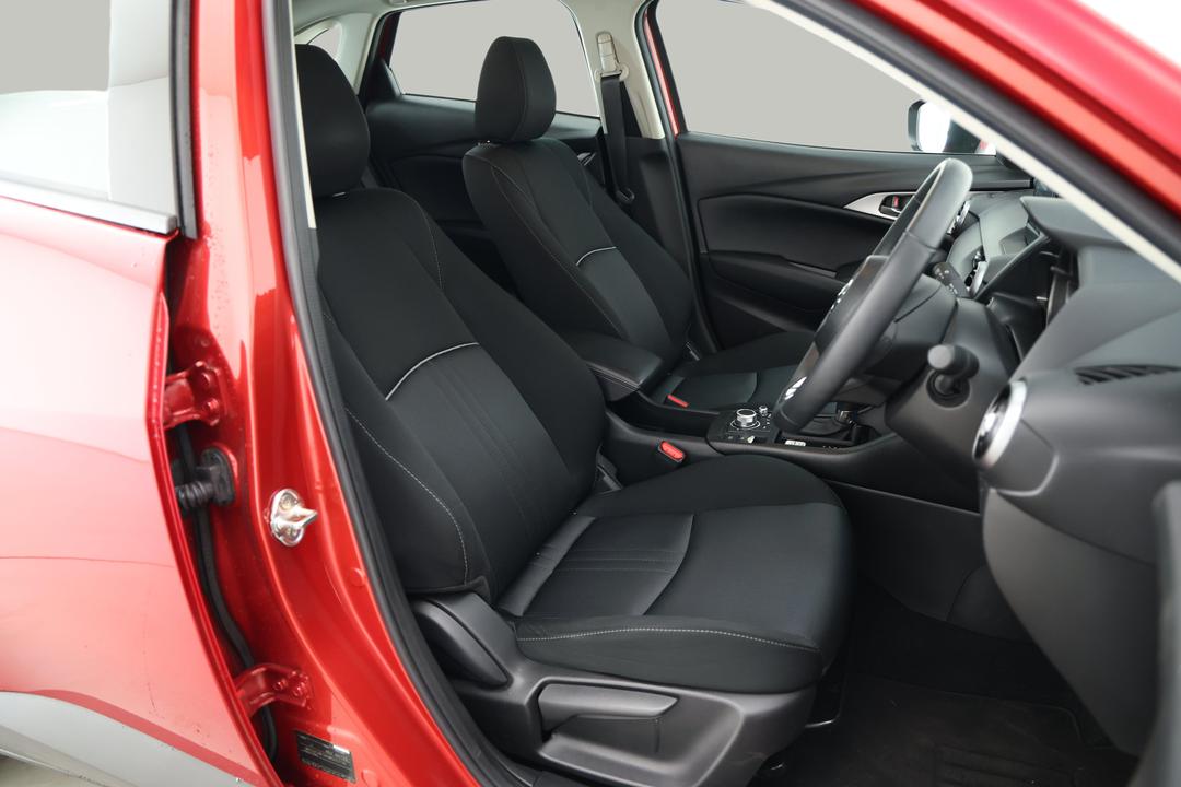 2022 Mazda CX-3 Maxx Sport (FWD), Automatic, 37280 km, Right Side Front Door Cabin View