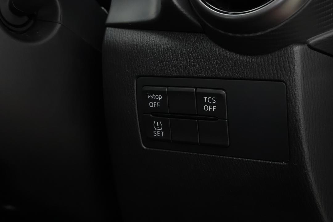 2022 Mazda CX-3 Maxx Sport (FWD), Automatic, 37280 km, Utility Switches/Buttons