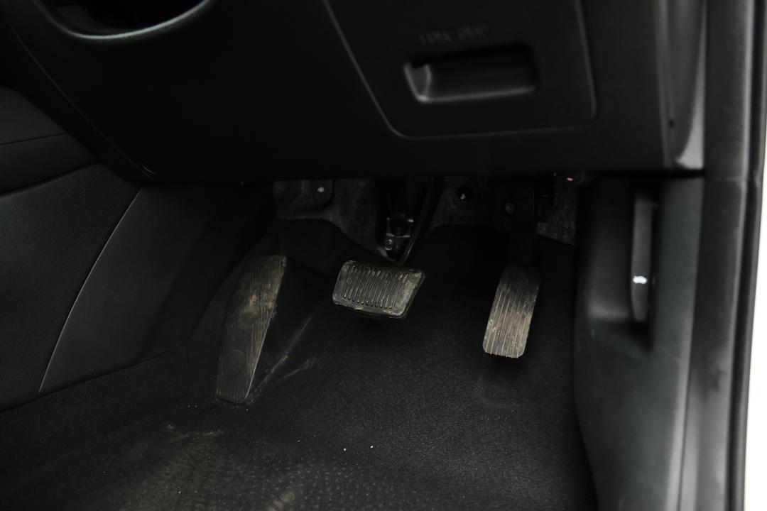 2024 Kia Cerato S Safety Pack, Automatic, 44943 km, Pedals and Footmat