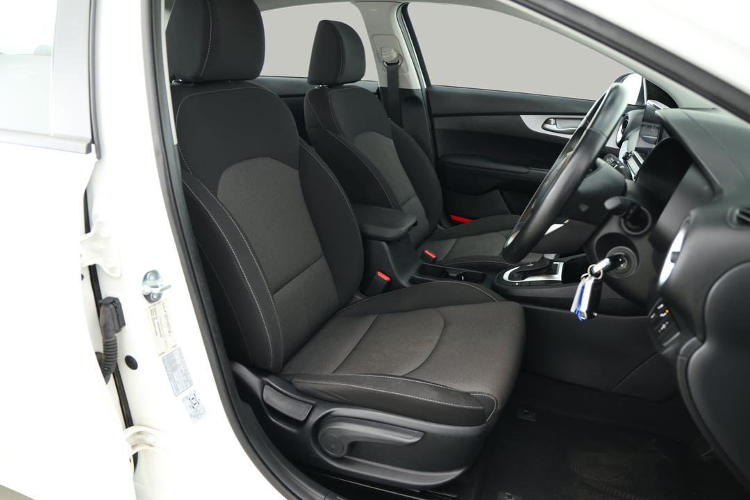 2024 Kia Cerato S Safety Pack, Automatic, 44943 km, Right Side Front Door Cabin View