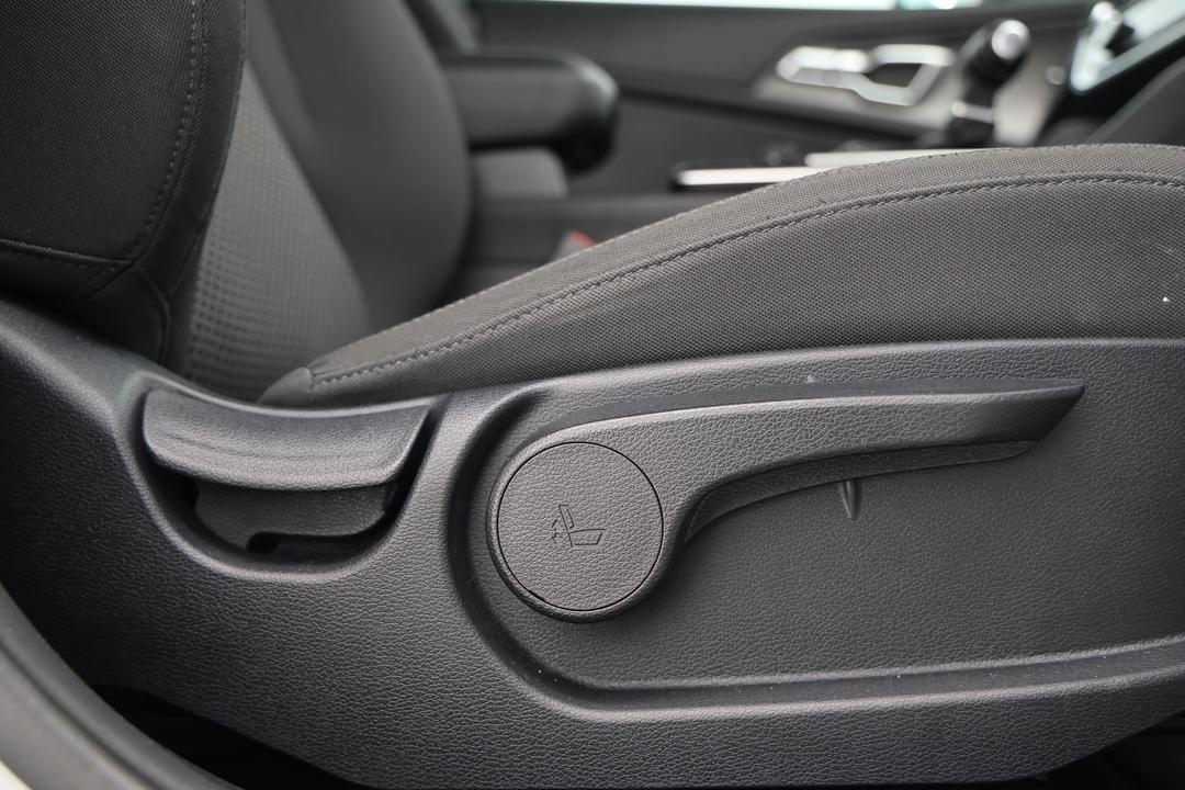 2023 Kia Sportage S (FWD), Automatic, 34290 km, Drivers Side Adjustment Panel