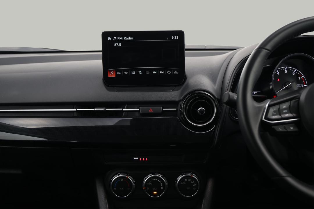 2025 Mazda CX-3 G20 Pure, Automatic, 24763 km, Center Console