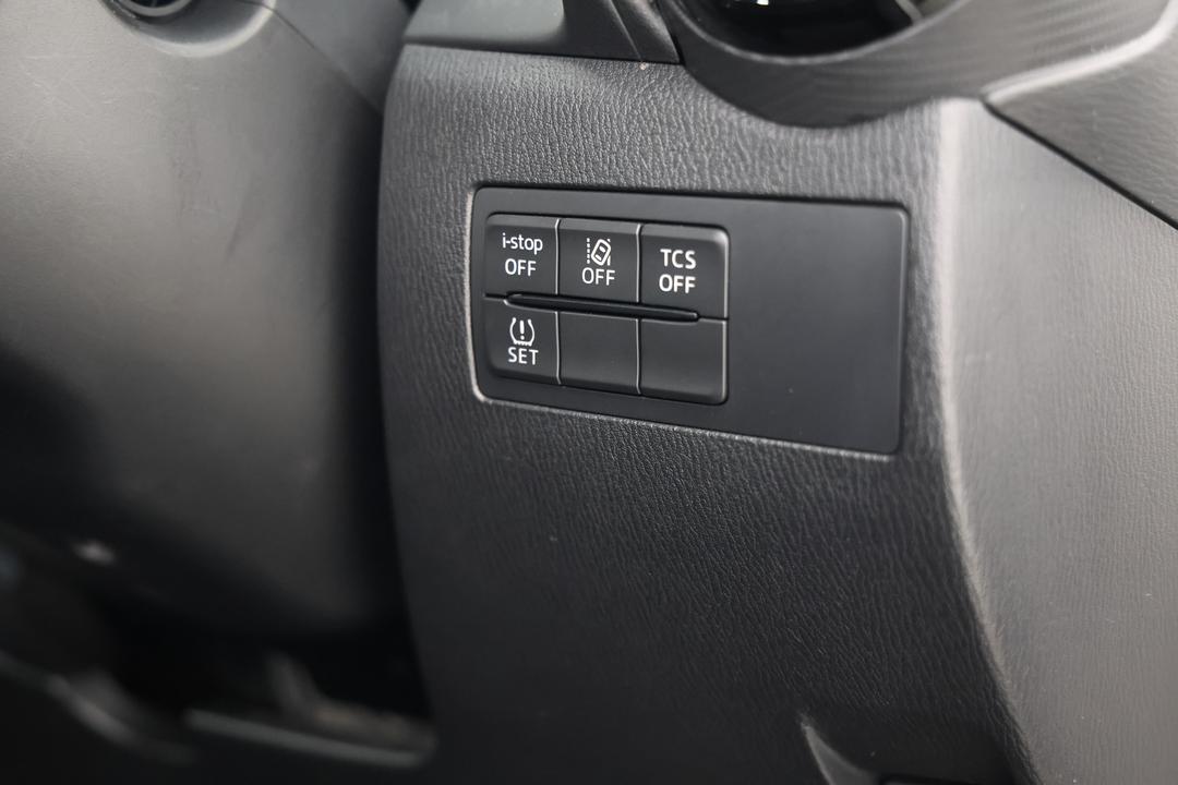 2025 Mazda CX-3 G20 Pure, Automatic, 24763 km, Utility Switches/Buttons