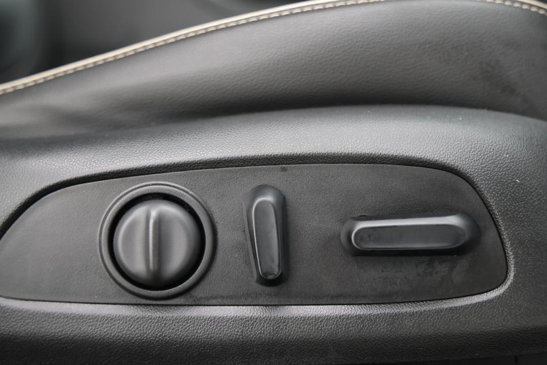 2019 Holden Acadia Ltz-v (AWD), Automatic, 107370 km, Drivers Side Adjustment Panel