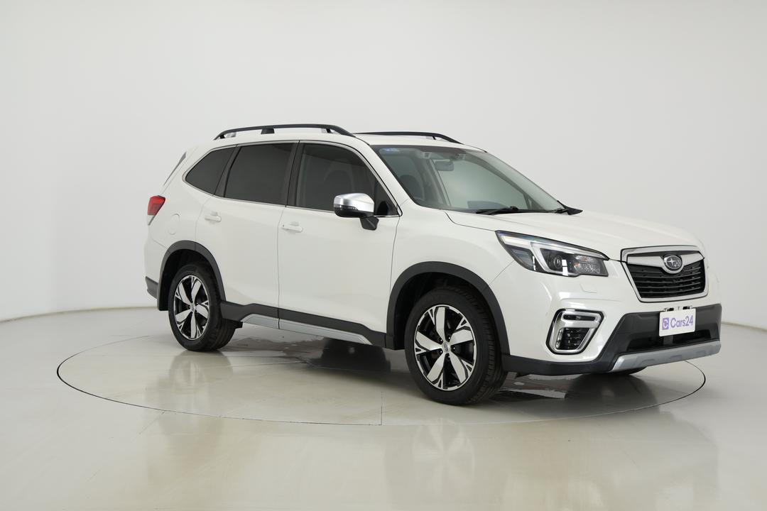 2020 Subaru Forester 2.5i-s (AWD), Automatic, 135448 km, Right Front Diagonal (45- Degree) View