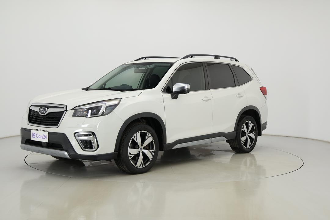 2020 Subaru Forester 2.5i-s (AWD), Automatic, 135448 km, Left Front Diagonal (45- Degree) View