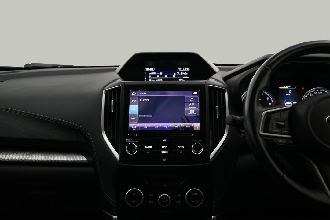 2020 Subaru Forester 2.5i-s (AWD), Automatic, 135448 km, Center Console