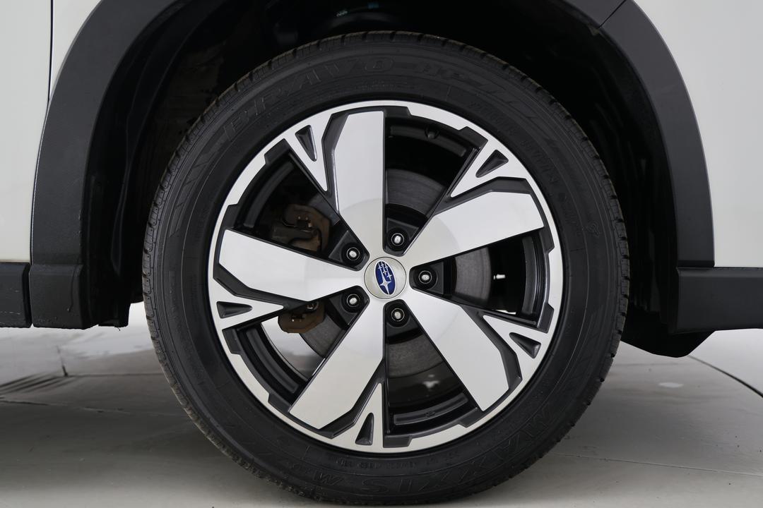 2020 Subaru Forester 2.5i-s (AWD), Automatic, 135448 km, Right Front Wheel