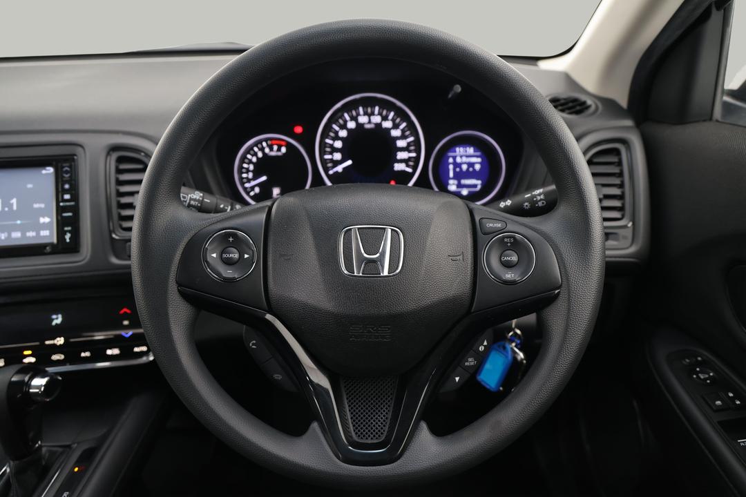 2019 Honda HR-V Vti, Automatic, 116839 km, Steering Wheel Close-up