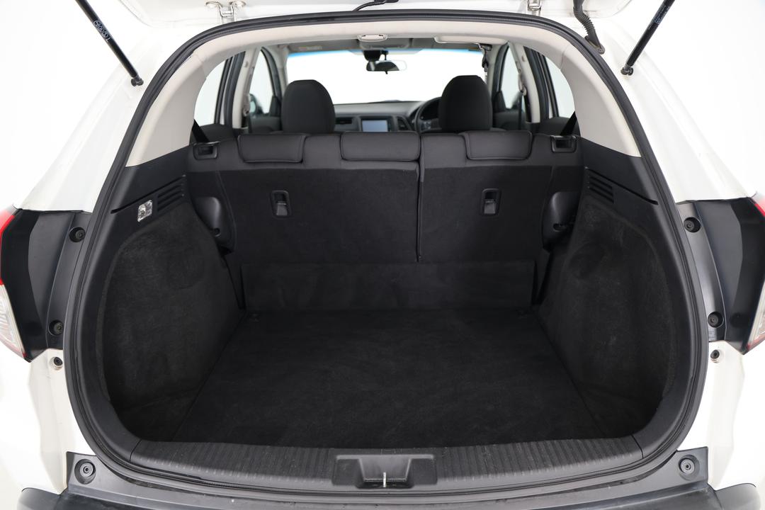 2019 Honda HR-V Vti, Automatic, 116839 km, Boot Inside View