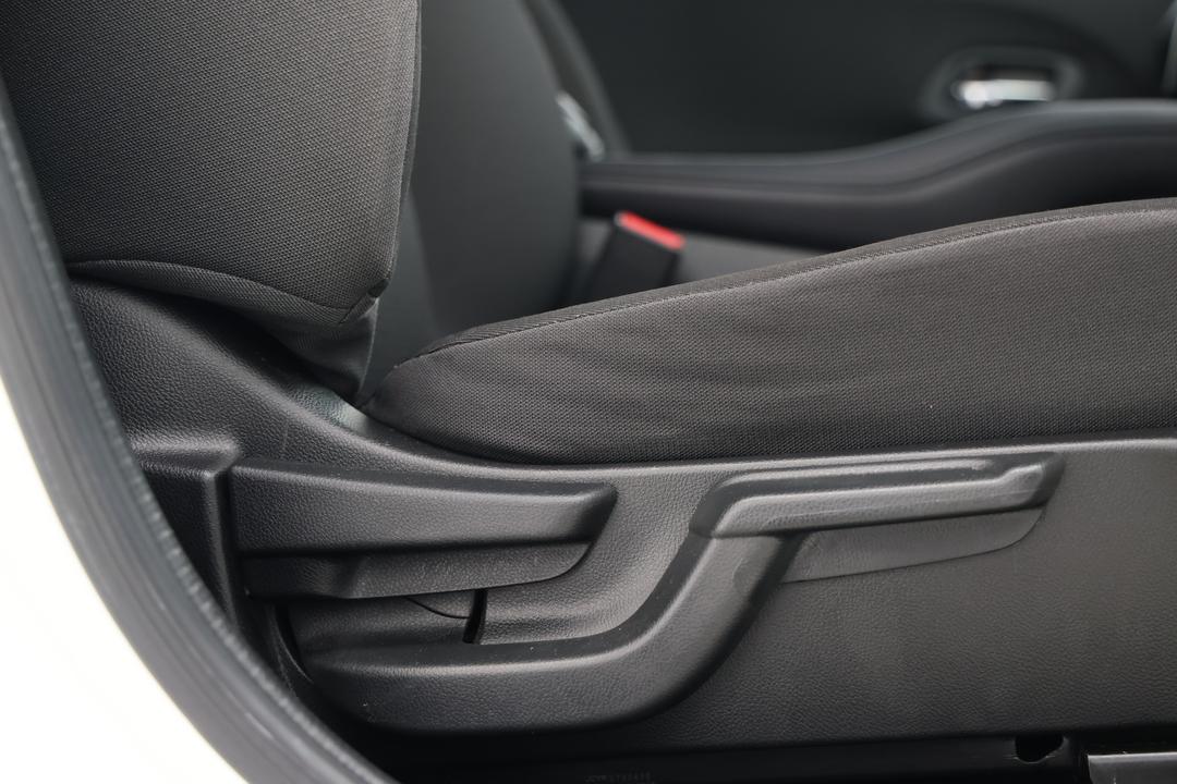 2019 Honda HR-V Vti, Automatic, 116839 km, Drivers Side Adjustment Panel